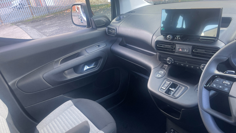 Citroen Berlingo 100kW Plus XL 52kWh 5dr Auto [7 Seat] Electric Estate